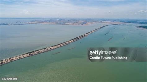  Qinzhou Bridge: Een imposante verbinding met een spectaculair uitzicht!